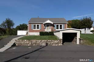27 Kodak St, Waterbury, CT 06704 - Photo 4
