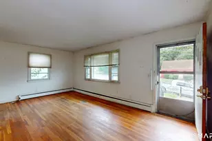 35 Sunset St, New London, CT 06320 - Photo 10