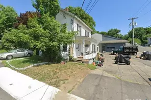 99 High St, Winchester, CT 06098 - Photo 2