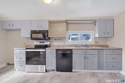 105 Washington Parkway, Stratford, CT 06615 - Photo 10
