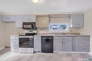 105 Washington Pkwy, Stratford, CT 06615 - Photo 10