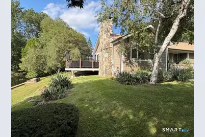 35 Greenwood Drive, Trumbull, CT 06611 - Photo 4