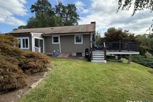 35 Greenwood Dr, Trumbull, CT 06611 - Photo 8