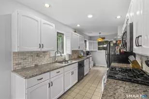 264 Sunwood Dr, Shelton, CT 06484 - Photo 12