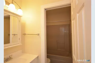 86 Main Street, Newtown, CT 06470 - Photo 20