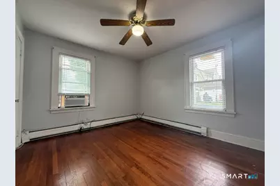 1031 Lindley Street, Bridgeport, CT 06606 - Photo 14