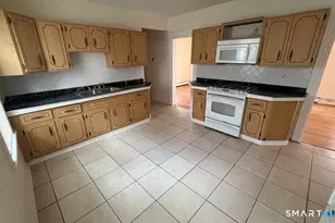 194 Sheridan St, Bridgeport, CT 06610 - Photo 2