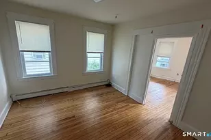 194 Sheridan St, Bridgeport, CT 06610 - Photo 4