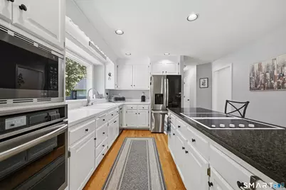 31 Bayberry Lane, New Milford, CT 06776 - Photo 12