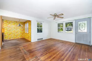 28 Elmhurst St, West Hartford, CT 06110 - Photo 28