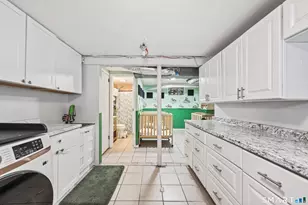 92 Pearl Lake Rd, Waterbury, CT 06706 - Photo 34