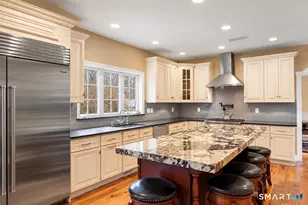 15 Wedgewood Ct, Newtown, CT 06470 - Photo 12
