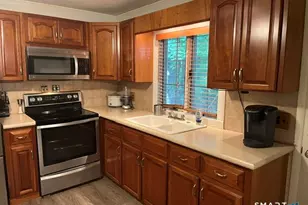17 Juniper Ridge Dr, Waterbury, CT 06708 - Photo 6