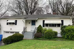 17 Juniper Ridge Dr, Waterbury, CT 06708 - Photo 1