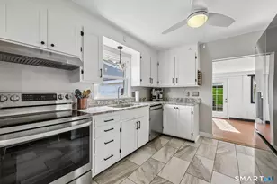 3 Faulkner Dr, Waterford, CT 06375 - Photo 6