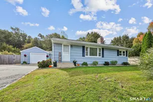 3 Faulkner Dr, Waterford, CT 06375 - Photo 1