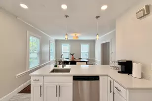 50 Roydon Rd, New Haven, CT 06511 - Photo 8