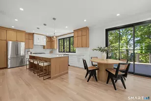 8 Somerset Ln, Greenwich, CT 06878 - Photo 4
