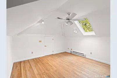8 Sierra Way, Danbury, CT 06810 - Photo 16
