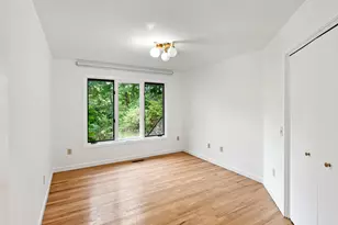 8 Sierra Way, Danbury, CT 06810 - Photo 10