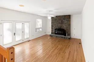 8 Sierra Way, Danbury, CT 06810 - Photo 8