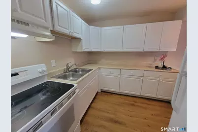 23 Bostwick Arms #23, New Milford, CT 06776 - Photo 8