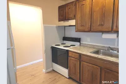 27 Bostwick Arms #27, New Milford, CT 06776 - Photo 6
