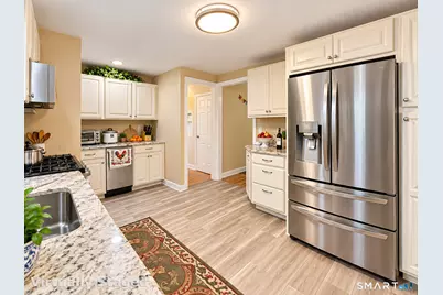 462 Broadview Terrace, Hartford, CT 06106 - Photo 8