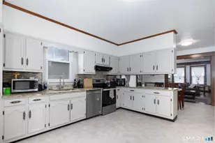 181 Maple St, New Haven, CT 06511 - Photo 8