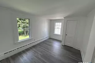 104 Boston St, Guilford, CT 06437 - Photo 10
