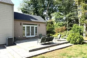 62 Buttonball Ln, Glastonbury, CT 06033 - Photo 8