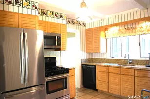 30 Bellmere Ave, Stamford, CT 06906 - Photo 4