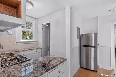 78 Waverly Avenue #2nd Floor, Milford, CT 06461 - Photo 8
