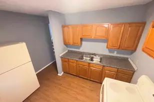 71 Williams St, Hartford, CT 06120 - Photo 8