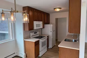 69 Ameridge Dr, Bridgeport, CT 06606 - Photo 2