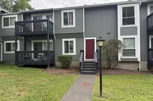 69 Ameridge Dr, Bridgeport, CT 06606 - Photo 32