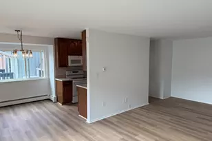 69 Ameridge Dr, Bridgeport, CT 06606 - Photo 6