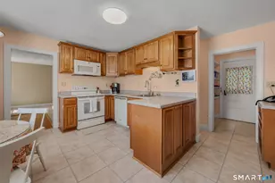 37 Gardner Ave, New London, CT 06320 - Photo 12