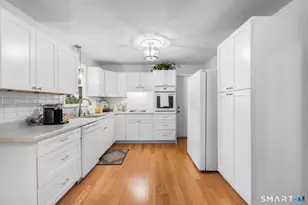 17 Albion St, Naugatuck, CT 06770 - Photo 4
