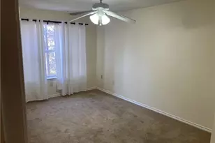 31 High St, East Hartford, CT 06118 - Photo 6