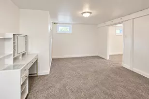150 Thomaston St, Hartford, CT 06112 - Photo 24
