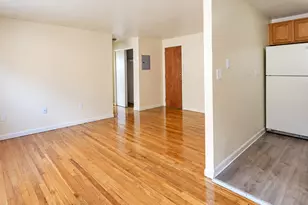 241 Laurel St, Hartford, CT 06105 - Photo 4