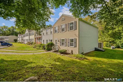 17 Lakeside Drive #R, Ledyard, CT 06339 - Photo 4