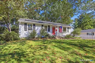 44 Juniper Dr, Windsor Locks, CT 06096 - Photo 2