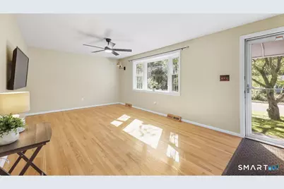 44 Juniper Drive, Windsor Locks, CT 06096 - Photo 4