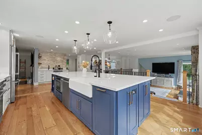 211 Laurel Road, New Canaan, CT 06840 - Photo 12