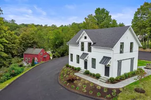 49 Daniels Farm Rd, Trumbull, CT 06611 - Photo 2