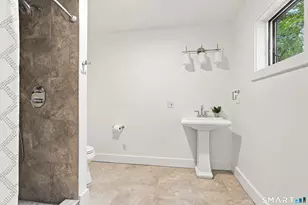200 Deer Ln, Guilford, CT 06437 - Photo 14
