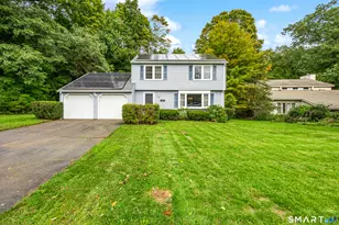 50 Foxwood Ct, Cheshire, CT 06410 - Photo 2