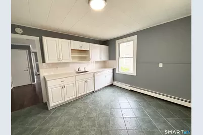 243 Knickerbocker Avenue, Stamford, CT 06907 - Photo 4